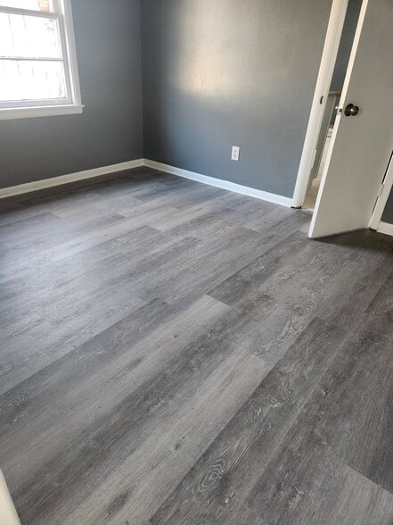 Building Photo - 3580 Gowan Dr