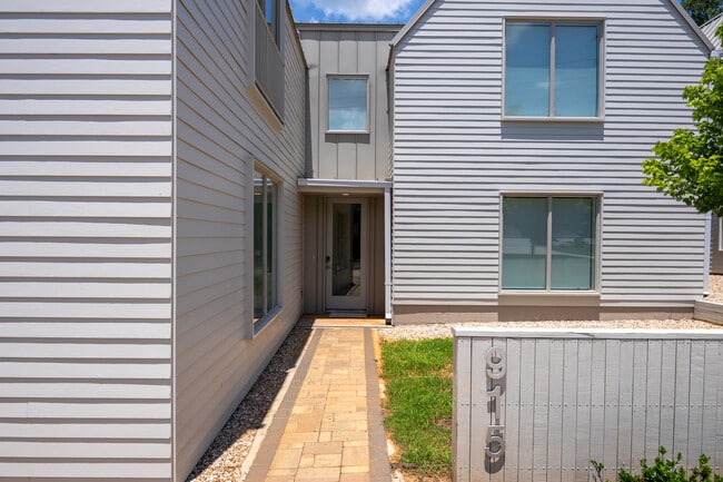 Front Entryway - Rutherford House