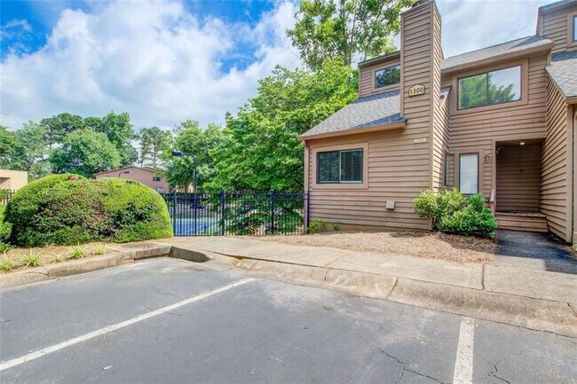 Building Photo - 1301 Parkaire Crossing