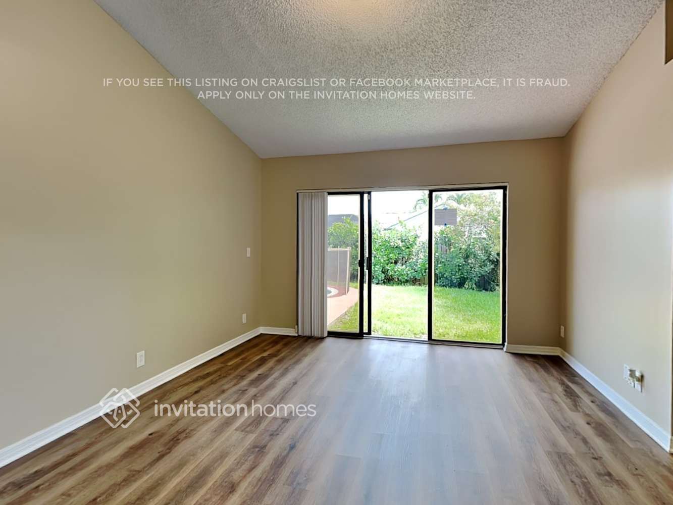 Building Photo - 6625 NW 48th Manor