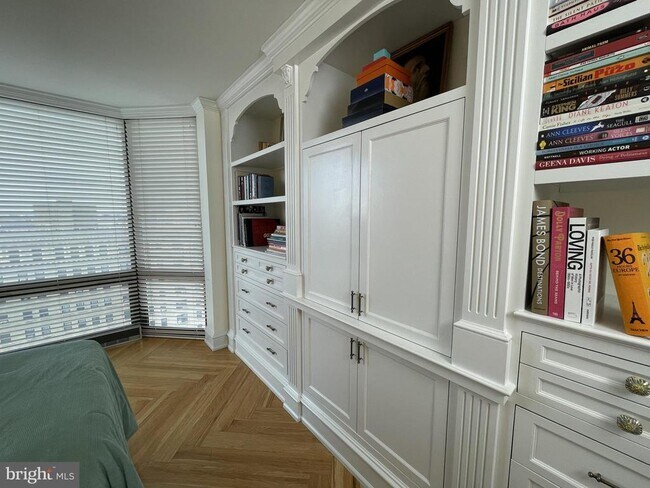 Building Photo - 2018 Walnut St