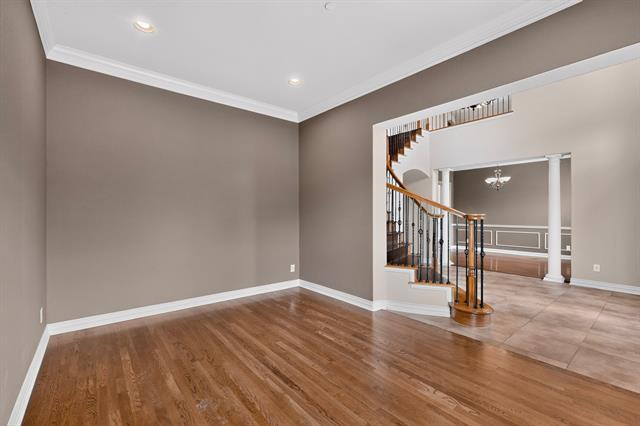 Building Photo - 475 Fenwick Dr