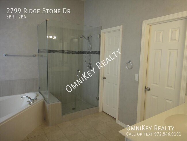 Building Photo - 2799 Ridge Stone Dr