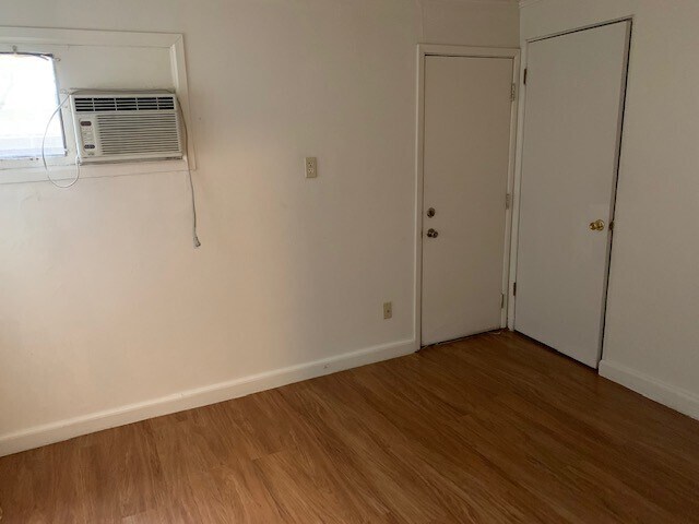 Building Photo - 120 N Wilbur