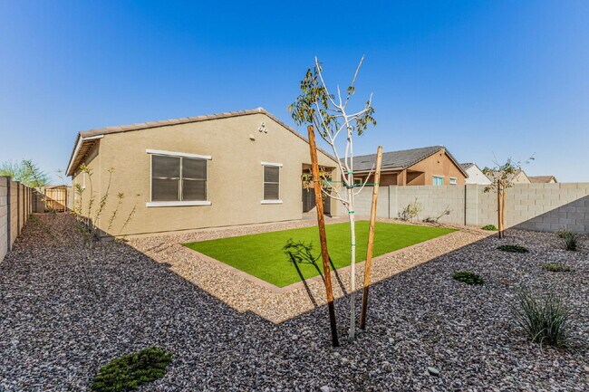 Building Photo - 19981 W Badgett Ln