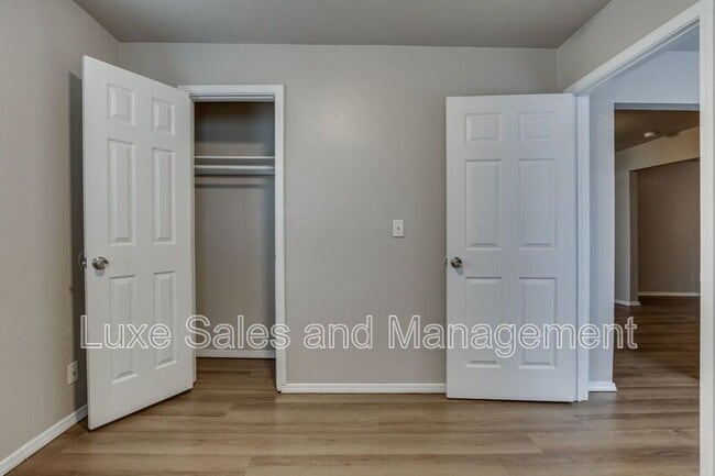Building Photo - 1005 SW 63rd St