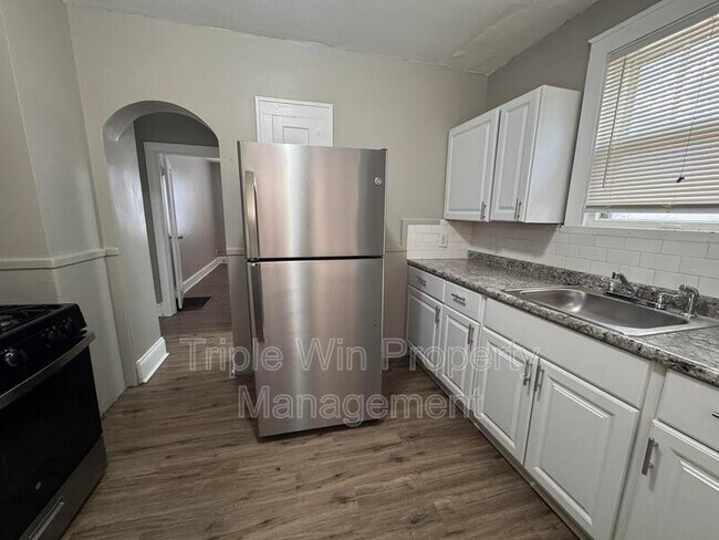 Building Photo - 424 Abston St