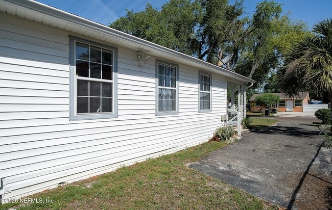 Building Photo - 6024 Transylvania Ave