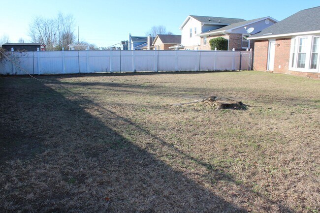 Building Photo - Newton Place