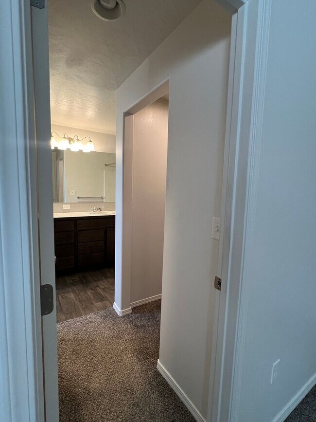 Building Photo - Beautiful 3 bed 2 bath home in Caldwell ju...