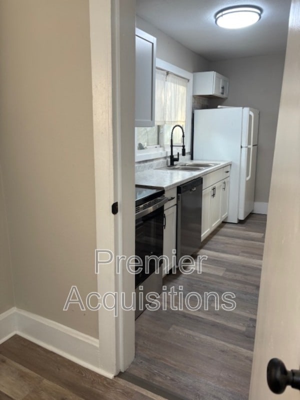 Building Photo - 3318 Fernwood Ave