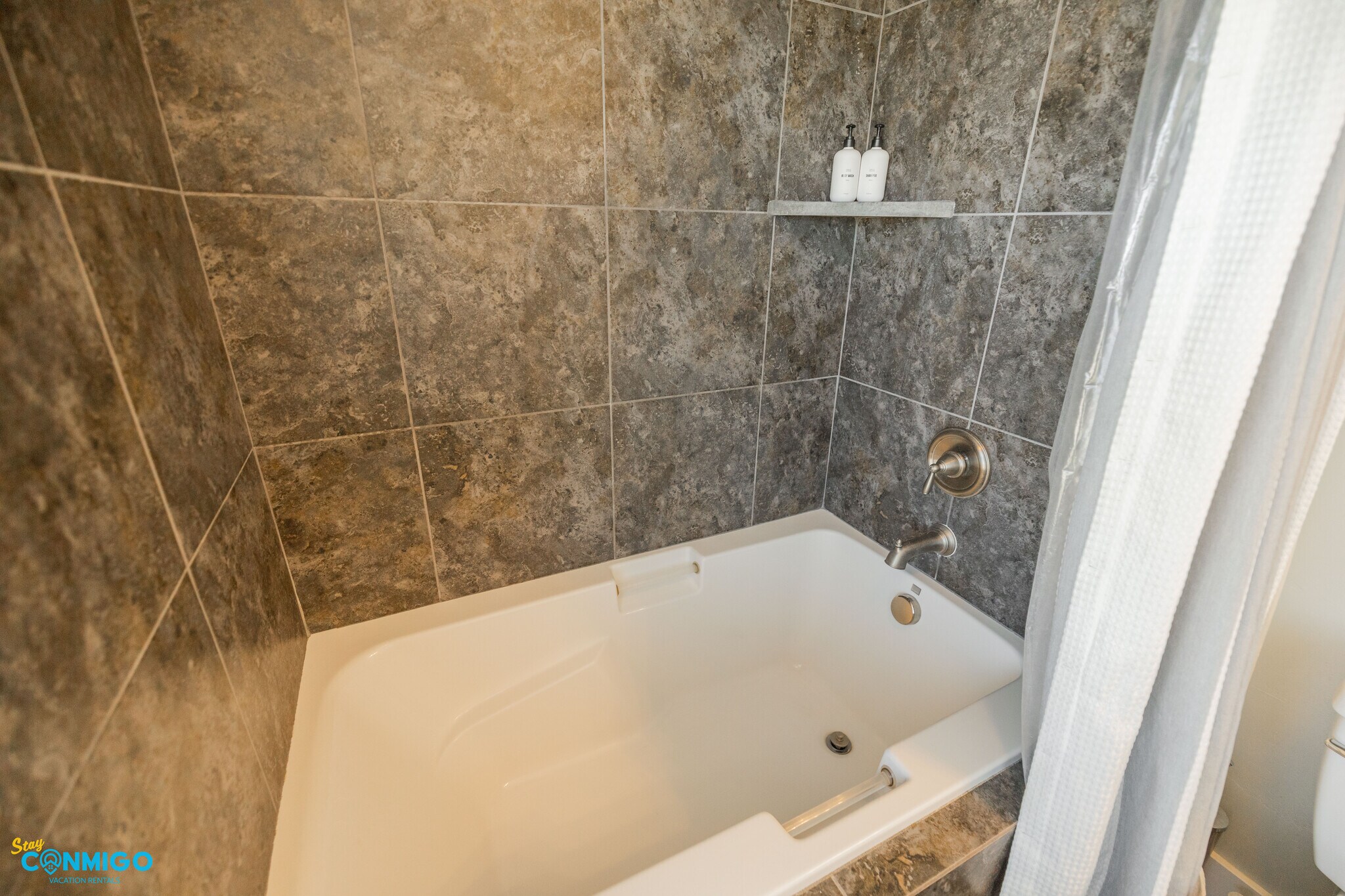 Building Photo - 5032 W Bear Trap Dr
