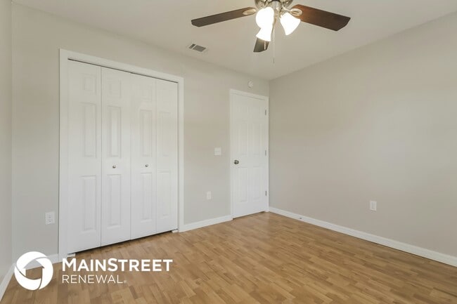 Building Photo - 3037 Branchville Dr