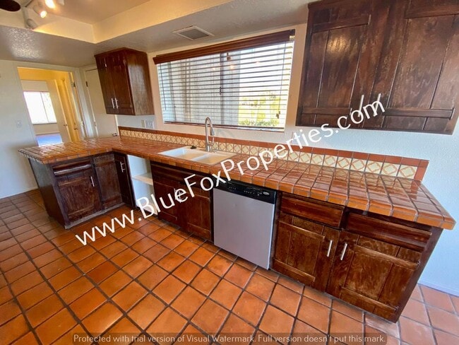 Building Photo - 4740 E Camino la Brinca