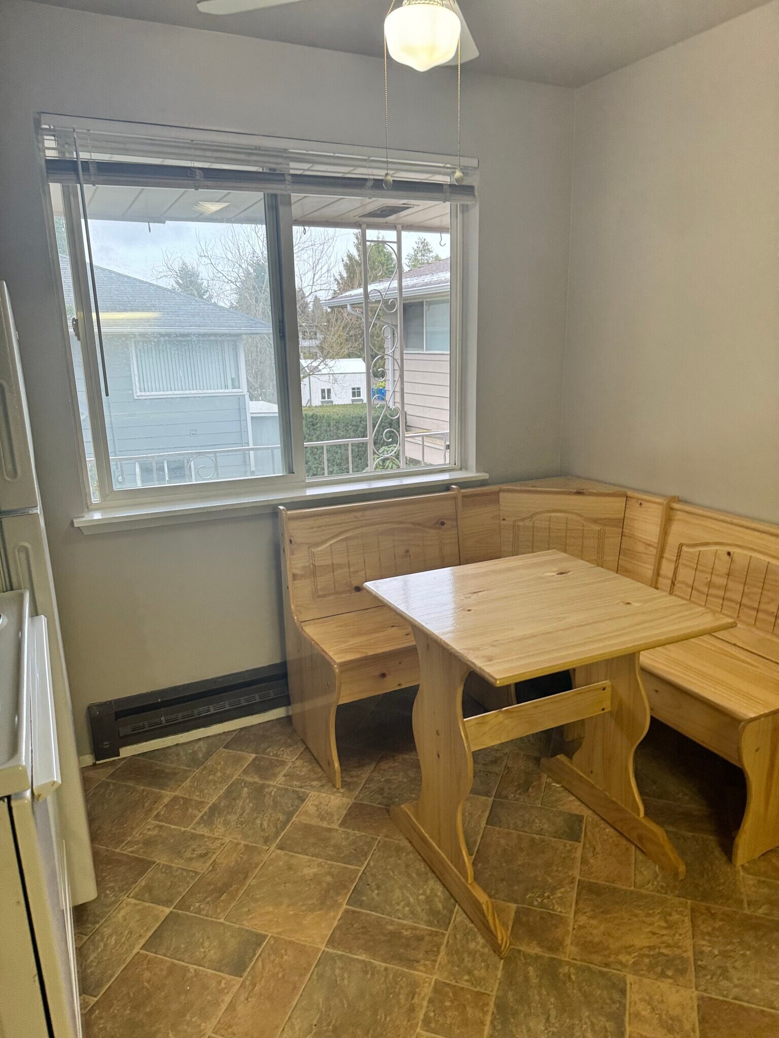 Building Photo - 521 Ave D