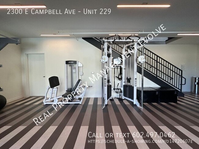 Building Photo - Luxurious Living In This High-end Condo! *...