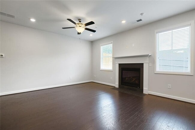 Building Photo - 313 Niles Ct