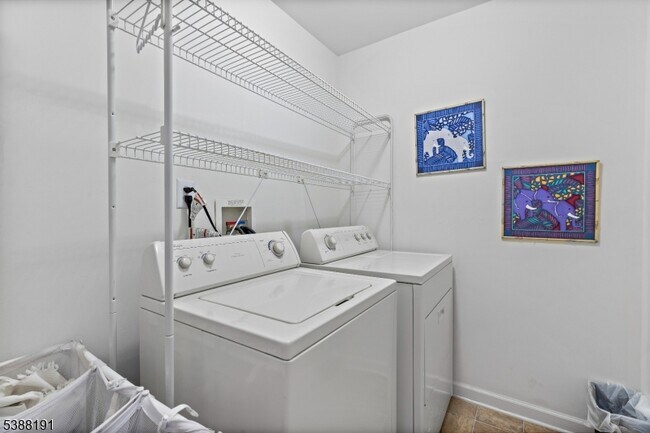 Building Photo - 28 Henning Terrace