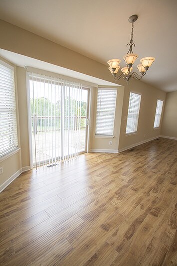 Building Photo - 541 Southampton Dr