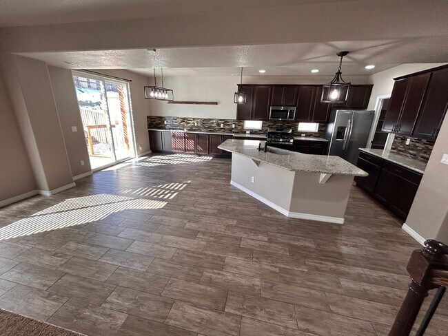 Building Photo - 3 Bed 3 bath house in The Glen At Widefield!