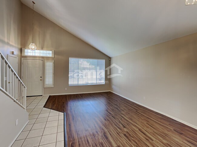 Building Photo - 7227 E Navarro Ave