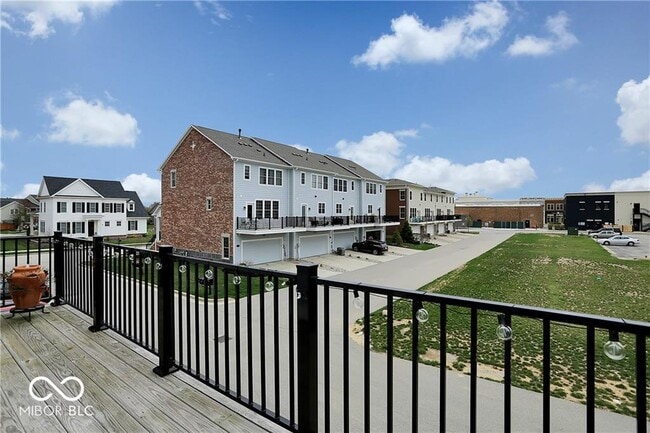 Building Photo - 2025 Broughton St
