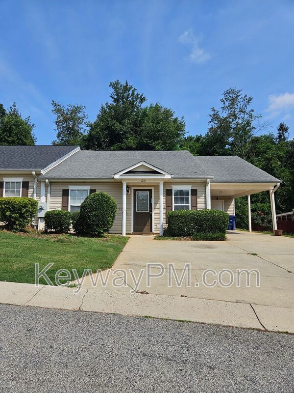 Building Photo - 123 Portofino Ln SW