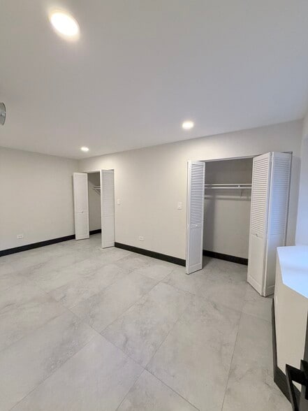 Building Photo - 1806 S Jefferson St