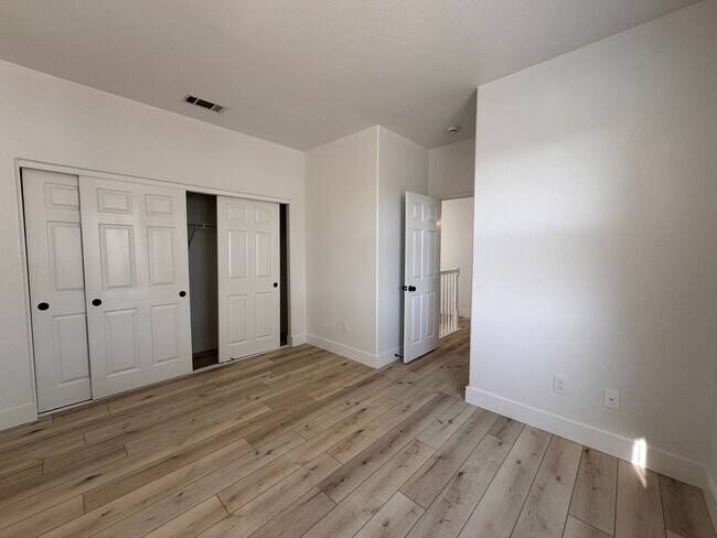 Building Photo - Newly Renovated Modern 3-Bedroom Home with...
