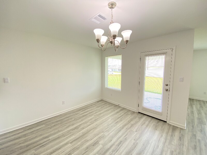 Building Photo - 16213 Loussier Dr