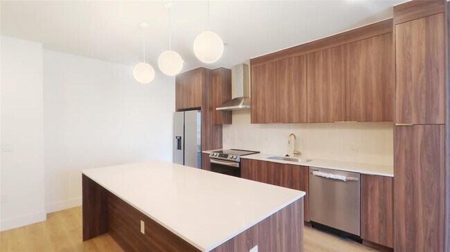 Building Photo - 1701 Simond Ave Ave