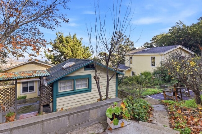 Building Photo - 500 Humboldt Rd