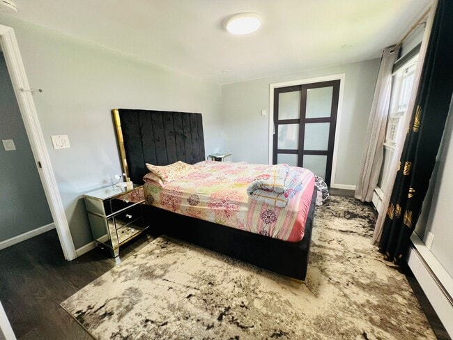 Building Photo - 199 Poppy Ave