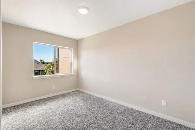 Building Photo - Beautiful Home in Highly Desired NW Redmond Neighborhood