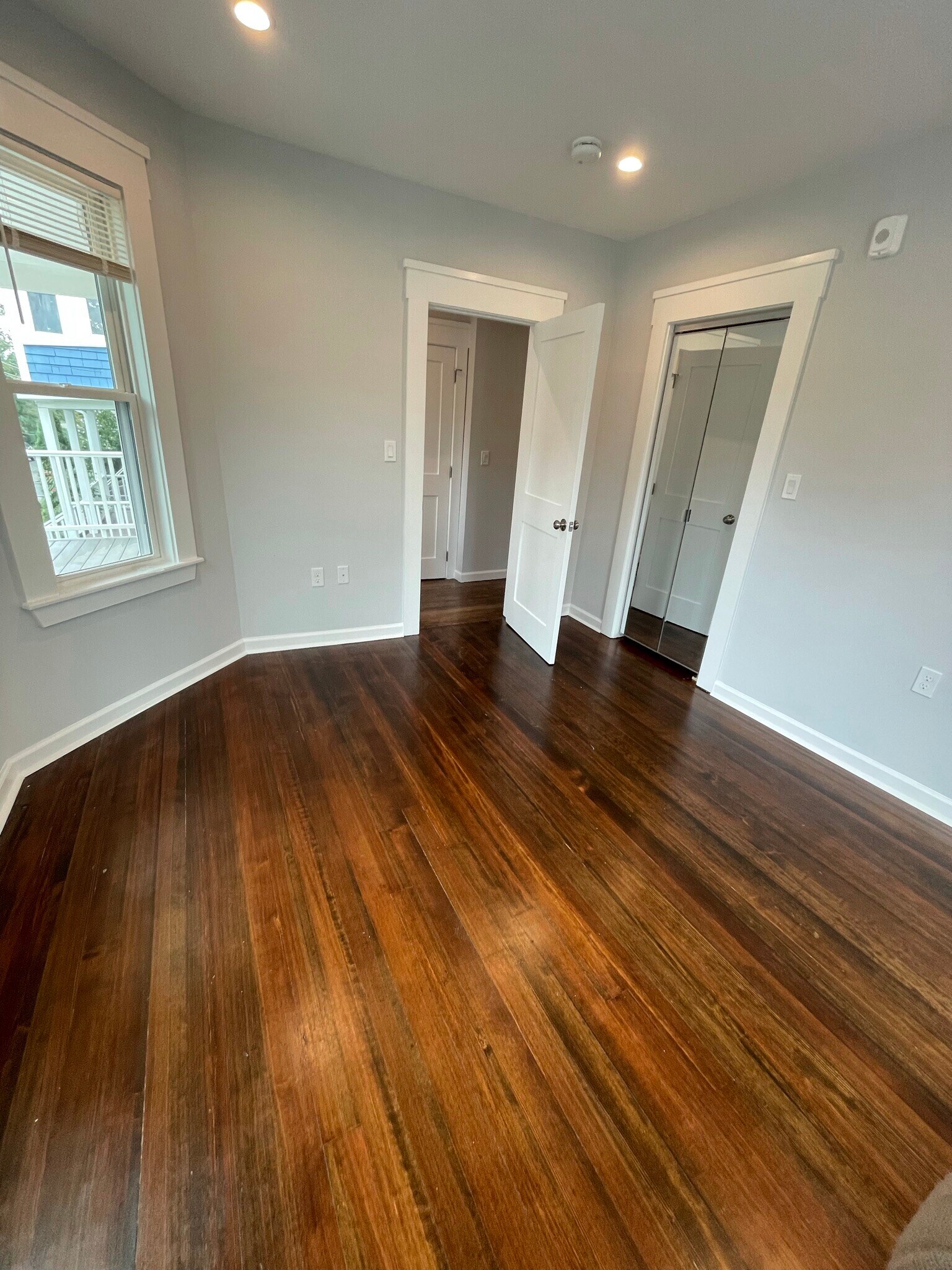 Building Photo - 31 Raymond Ave