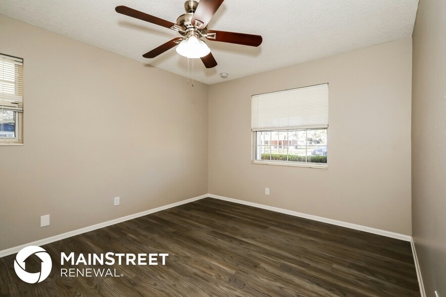 Building Photo - 5505 Enchanted Dr