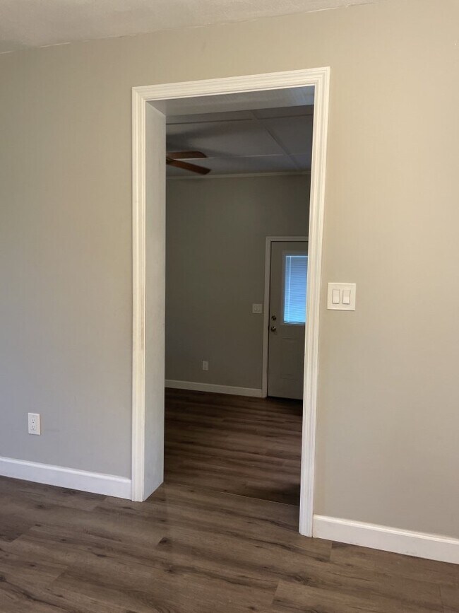Building Photo - 113 Owens Cir