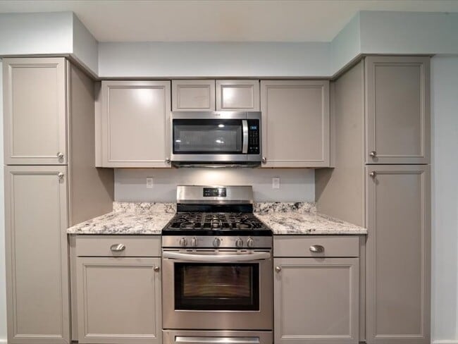 Building Photo - 7 Courtenay Cir
