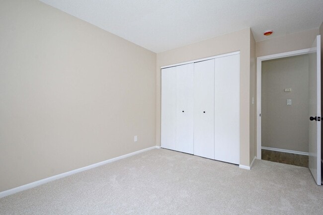 Building Photo - Beautifully Updated 3-Bed 2-Bath Townhouse in Savage - Available Now!