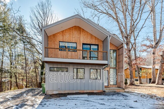 Building Photo - 18 Digges Rd