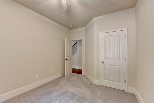 Building Photo - 1205 Apple Blossom Dr