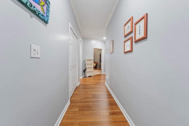 Building Photo - 5433 Village Dr NW