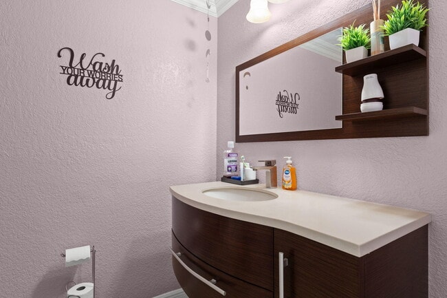 Building Photo - 9119 Limetree Ln