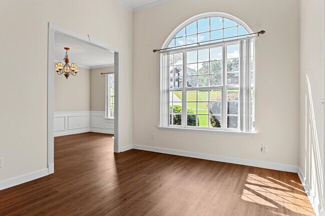 Building Photo - 619 Archard Dr
