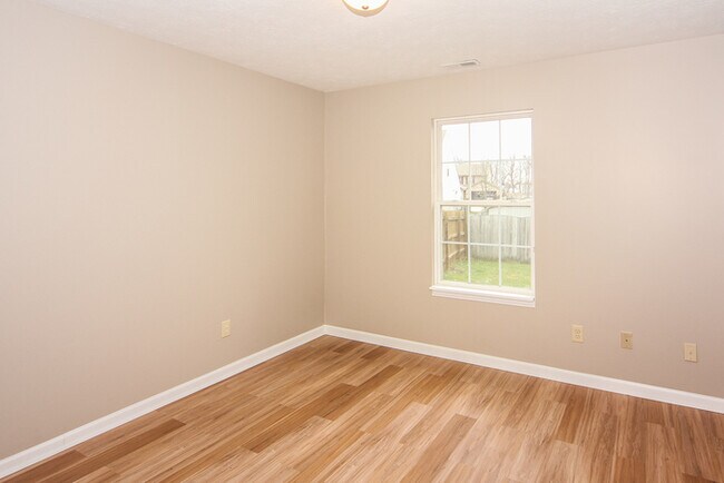 Building Photo - 3 Bedroom in Pike Township
