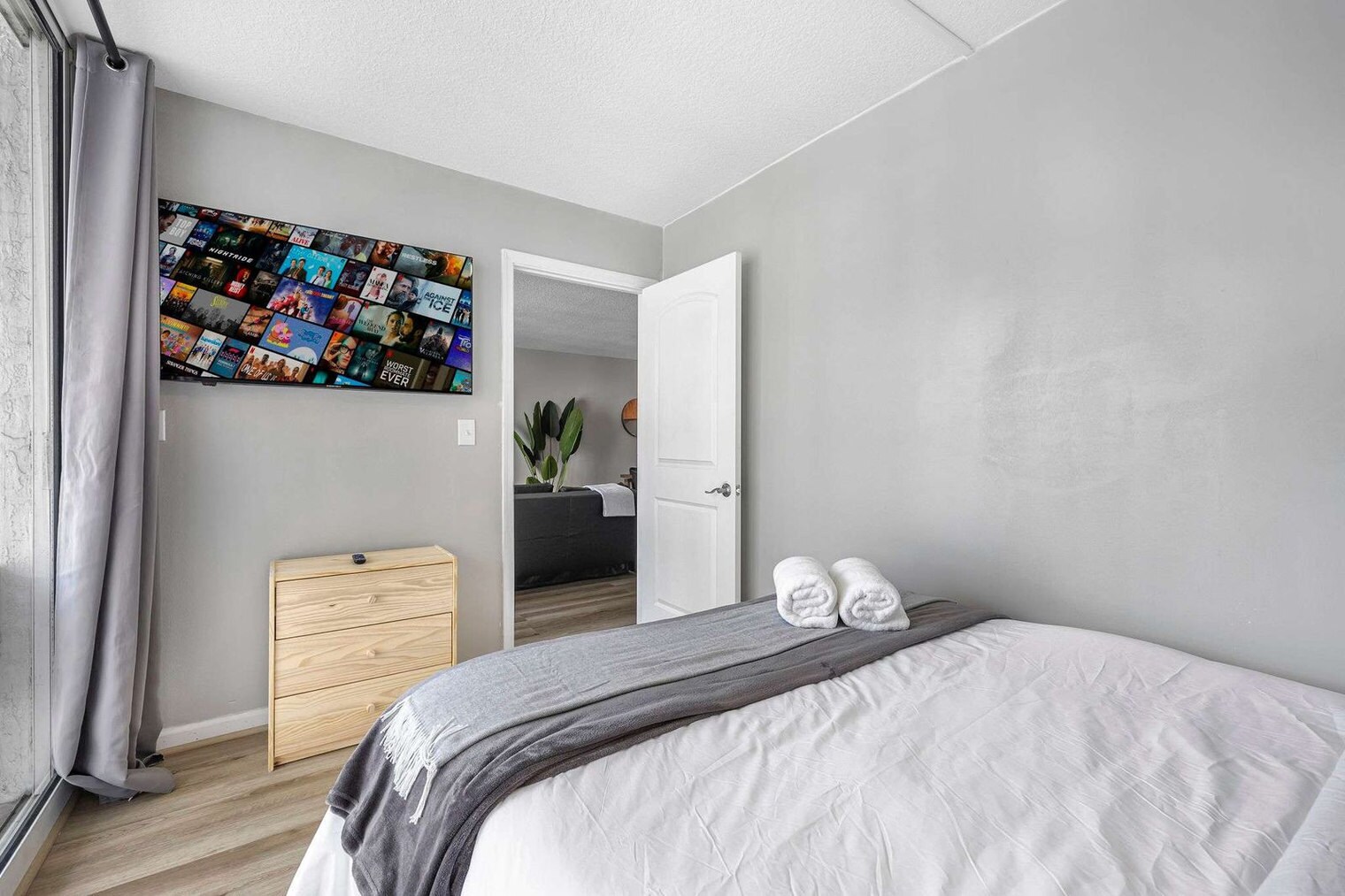 Building Photo - 1200 Brickell Bay Dr