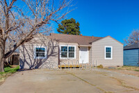 Building Photo - 2516 2nd St
