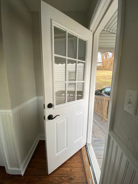 Building Photo - 1336 Garden Dr