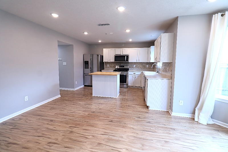 Building Photo - 15031 Tiki Trail