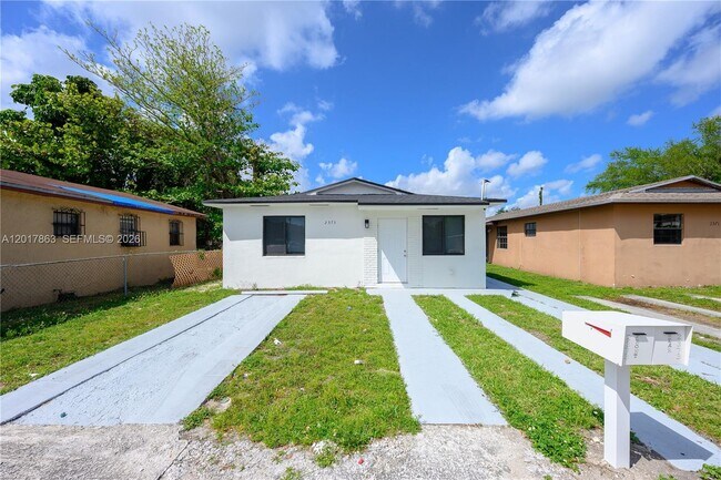 Building Photo - 2373 NW 61st St